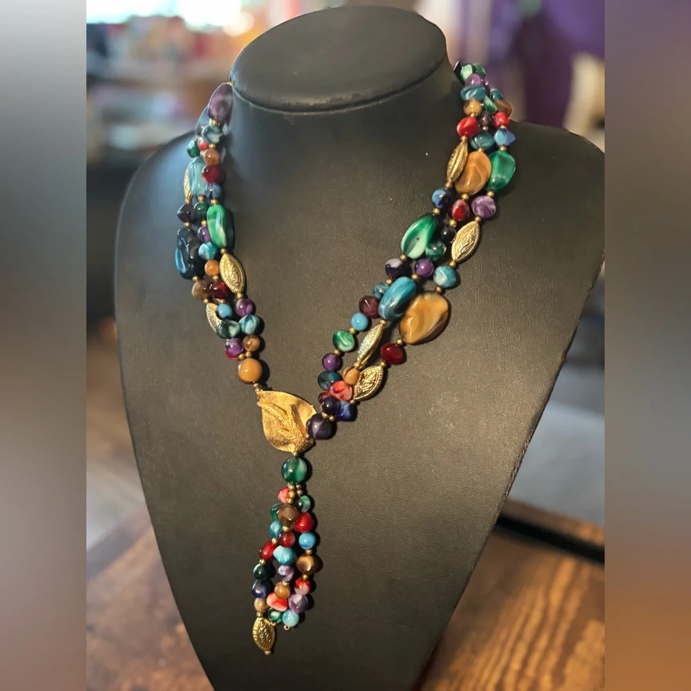 VINTAGE Genuine Lucite Statement Necklace • Gold Leaf Drop • Colorful Boho Luxe - Picture 3 of 16